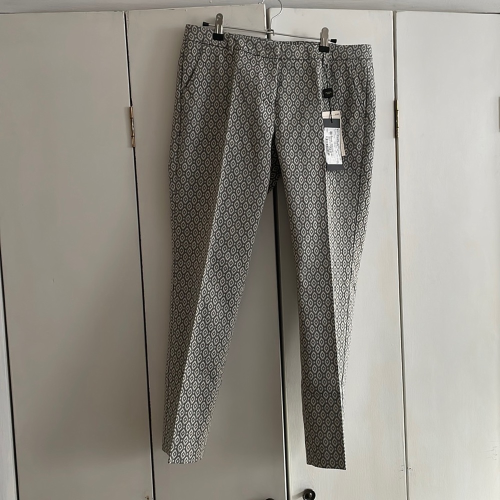 Maxmara weekend slim cigarette pants in geo print. US size 12. Uk size 14. NWT